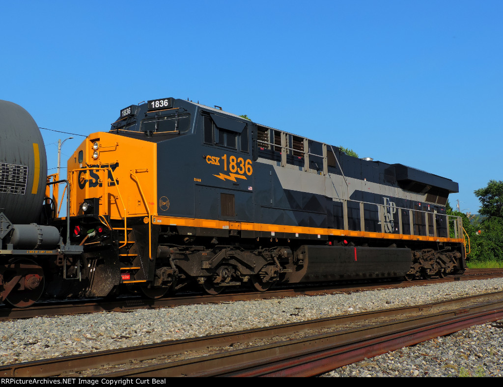 CSX 1836 (2)